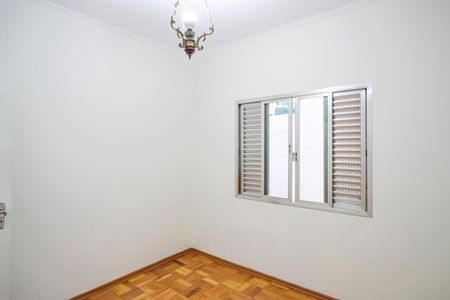 Casa à venda com 562m², 5 quartos e 5 vagasQuarto 3 casa 1