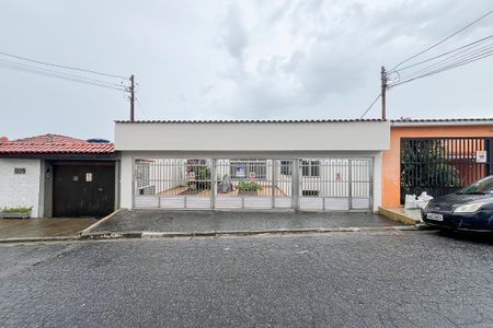 Casa à venda com 562m², 5 quartos e 5 vagasFachada + plaquinha