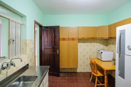 Casa à venda com 562m², 5 quartos e 5 vagasCozinha casa 2