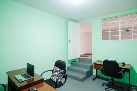 Casa à venda com 562m², 5 quartos e 5 vagasEscritório