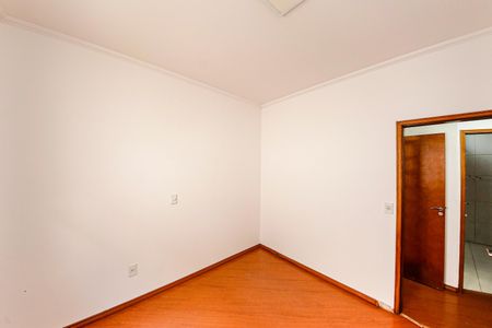 Casa para alugar com 6 quartos, 350m² em Vila Lucia, São Paulo