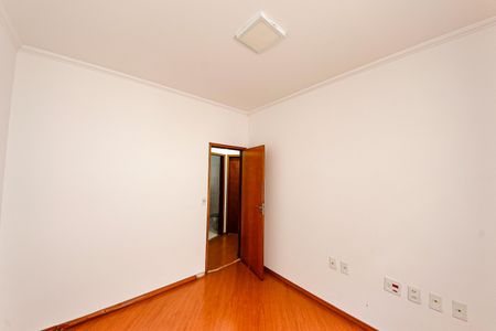 Casa para alugar com 6 quartos, 350m² em Vila Lucia, São Paulo