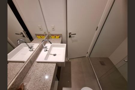 Banheiro  de apartamento para alugar com 1 quarto, 32m² em Centro, Rio de Janeiro