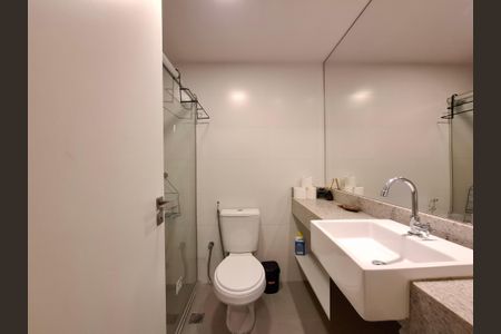 Banheiro  de apartamento para alugar com 1 quarto, 32m² em Centro, Rio de Janeiro