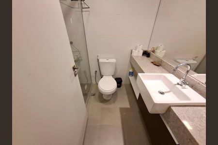 Banheiro  de apartamento para alugar com 1 quarto, 32m² em Centro, Rio de Janeiro