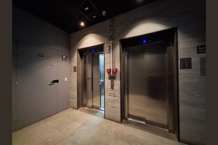 Apartamento para alugar com 32m², 1 quarto e sem vagaElevadores