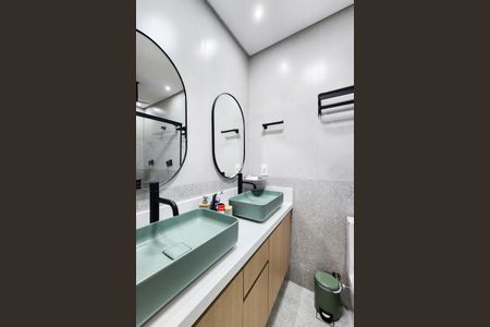 Apartamento à venda com 128m², 3 quartos e 2 vagasBanheiro da Suíte 2