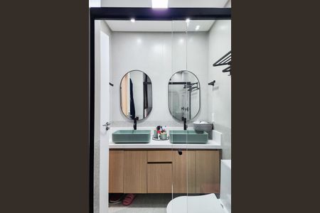 Apartamento à venda com 128m², 3 quartos e 2 vagasBanheiro da Suíte 2