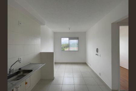 Sala e Cozinha de apartamento para alugar com 2 quartos, 32m² em Colônia (zona Leste), São Paulo