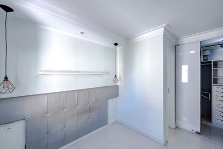 Apartamento à venda com 60m², 2 quartos e 2 vagasSuíte