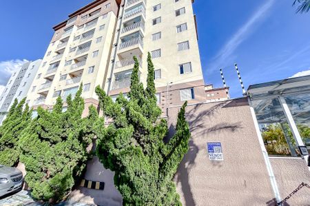 Apartamento à venda com 60m², 2 quartos e 2 vagasFachada com Plaquinha