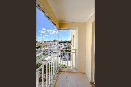 Apartamento à venda com 60m², 2 quartos e 2 vagasVaranda