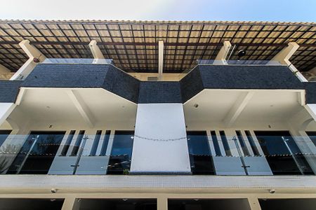 Casa de condomínio para alugar com 320m², 3 quartos e 2 vagasFachada da casa