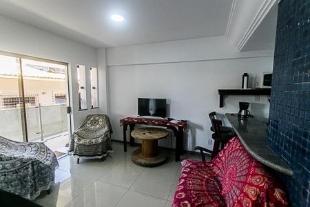 Casa de condomínio para alugar com 320m², 3 quartos e 2 vagasSala