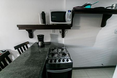 Casa de condomínio para alugar com 320m², 3 quartos e 2 vagasCozinha