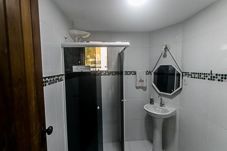 Casa de condomínio para alugar com 320m², 3 quartos e 2 vagasBanheiro Social