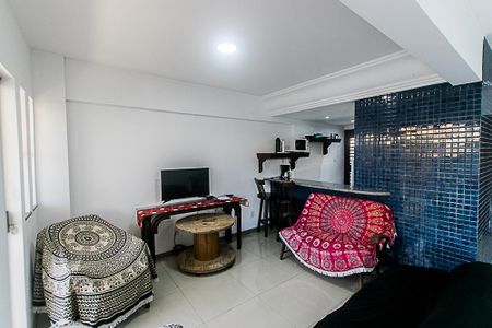 Casa de condomínio para alugar com 320m², 3 quartos e 2 vagasSala