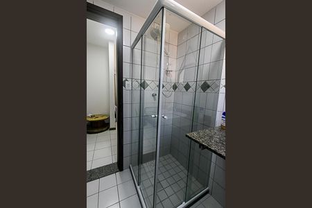 Casa de condomínio para alugar com 320m², 3 quartos e 2 vagasBanheiro do Quarto 1