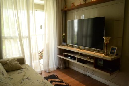 Sala de apartamento para alugar com 2 quartos, 49m² em Jardim Nena, Suzano