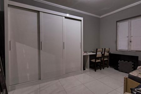 Casa à venda com 350m², 3 quartos e 4 vagas Casa à venda com 350m², 3 quartos e 4 vagasQuarto 1