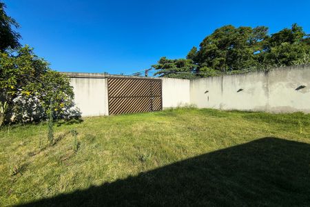 Casa à venda com 350m², 3 quartos e 4 vagas Casa à venda com 350m², 3 quartos e 4 vagasQuintal