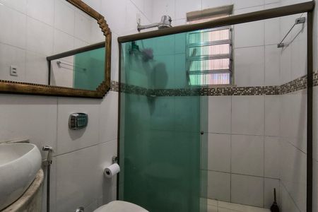 Casa à venda com 350m², 3 quartos e 4 vagas Casa à venda com 350m², 3 quartos e 4 vagasBanheiro Social