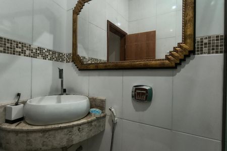 Casa à venda com 350m², 3 quartos e 4 vagas Casa à venda com 350m², 3 quartos e 4 vagasBanheiro Social