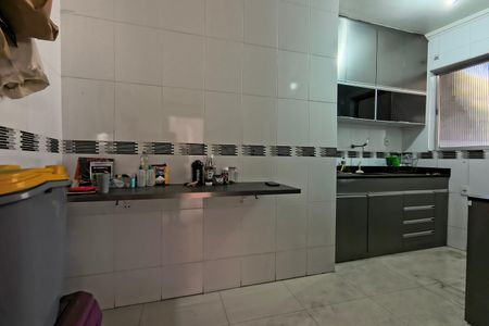 Casa à venda com 350m², 3 quartos e 4 vagas Casa à venda com 350m², 3 quartos e 4 vagasCozinha - Armários