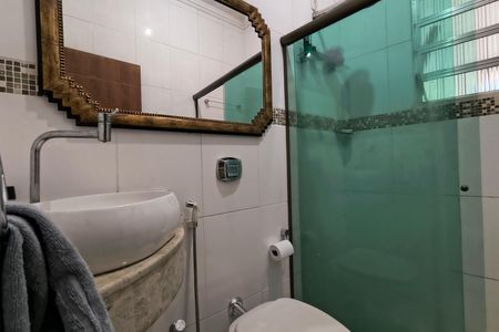 Casa à venda com 350m², 3 quartos e 4 vagas Casa à venda com 350m², 3 quartos e 4 vagasBanheiro Social