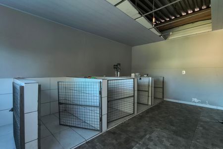 Casa à venda com 350m², 3 quartos e 4 vagas Casa à venda com 350m², 3 quartos e 4 vagasAnexo