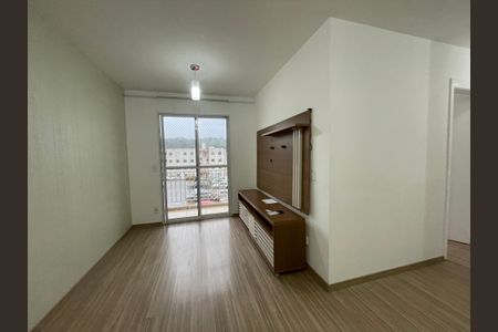 Sala de apartamento para alugar com 2 quartos, 59m² em Roselândia, Cotia