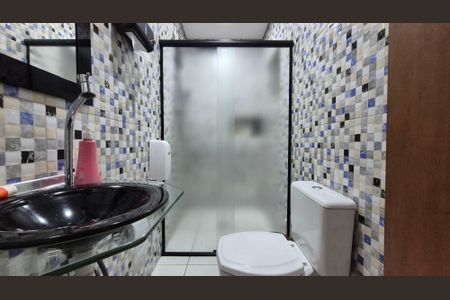 Casa à venda com 191m², 2 quartos e 1 vaga Casa à venda com 191m², 2 quartos e 1 vagaBanheiro