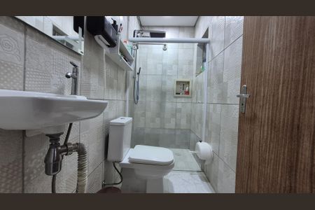 Casa à venda com 191m², 2 quartos e 1 vaga Casa à venda com 191m², 2 quartos e 1 vagaBanheiro