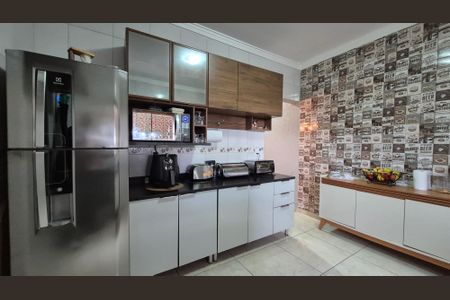 Casa à venda com 191m², 2 quartos e 1 vaga Casa à venda com 191m², 2 quartos e 1 vagaCozinha