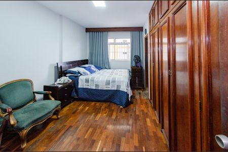 Apartamento à venda com 170m², 4 quartos e 2 vagas Apartamento à venda com 170m², 4 quartos e 2 vagasSuíte