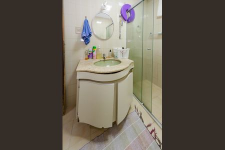 Apartamento à venda com 170m², 4 quartos e 2 vagas Apartamento à venda com 170m², 4 quartos e 2 vagasBanheiro social