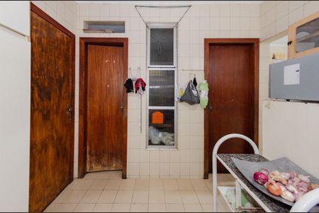 Apartamento à venda com 170m², 4 quartos e 2 vagas Apartamento à venda com 170m², 4 quartos e 2 vagasÁrea de serviço