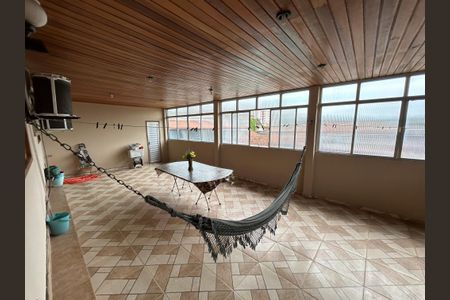 Casa à venda com 250m², 4 quartos e 5 vagasVaranda da casa 2