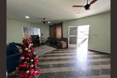 Casa à venda com 250m², 4 quartos e 5 vagasSala