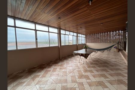 Casa à venda com 250m², 4 quartos e 5 vagasVaranda da casa 2