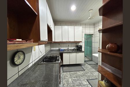 Casa à venda com 250m², 4 quartos e 5 vagasCozinha