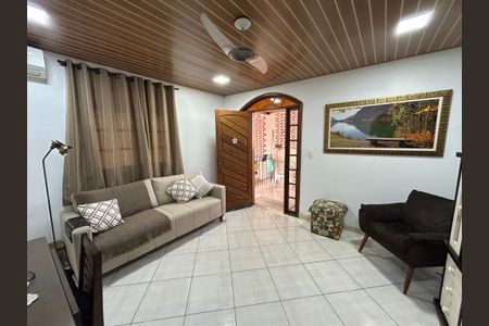Casa à venda com 250m², 4 quartos e 5 vagasSala casa 2