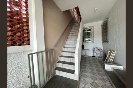 Casa à venda com 250m², 4 quartos e 5 vagasEscada