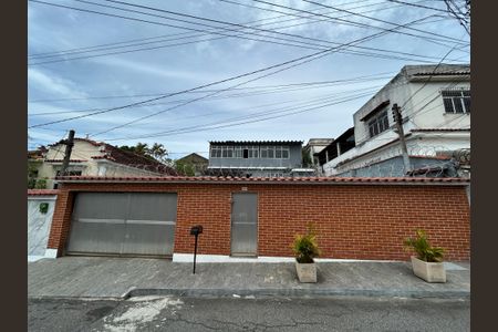 Casa à venda com 250m², 4 quartos e 5 vagasFachada