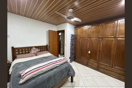 Casa à venda com 250m², 4 quartos e 5 vagasQuarto 1 casa 2