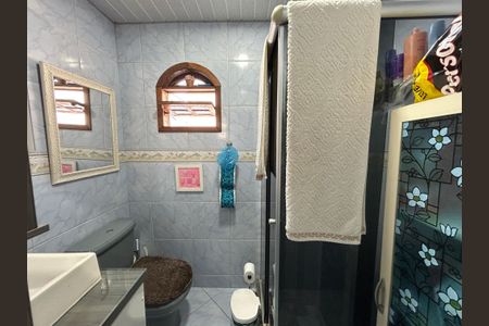 Casa à venda com 250m², 4 quartos e 5 vagasBanheiro casa 2