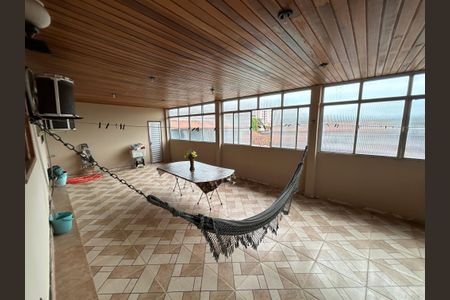 Casa à venda com 250m², 4 quartos e 5 vagasVaranda da casa 2