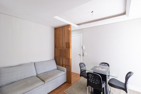 Sala de apartamento para alugar com 2 quartos, 65m² em Jardim Santa Tereza, Carapicuíba