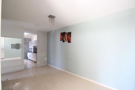 Sala de apartamento para alugar com 2 quartos, 45m² em Taquara, Rio de Janeiro