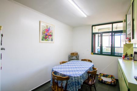 Apartamento para alugar com 176m², 4 quartos e 2 vagasCopa